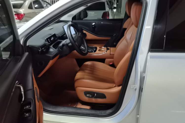 Used AION V 2024 Aion Tyrannosaurus 650 Smart Luxury Edition Left Front Seat
