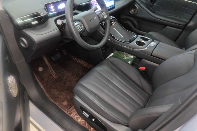 Used AION V 2024 Aion Tyrannosaurus 650 Smart Premium Edition Left Front Seat