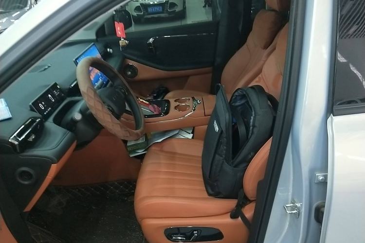 Used AION V 2024 Aion Tyrannosaurus 650 Smart Premium Edition Left Front Seat