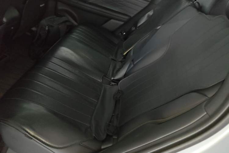 Used AION V 2024 Aion Tyrannosaurus 650 Smart Premium Edition Left Rear Seat