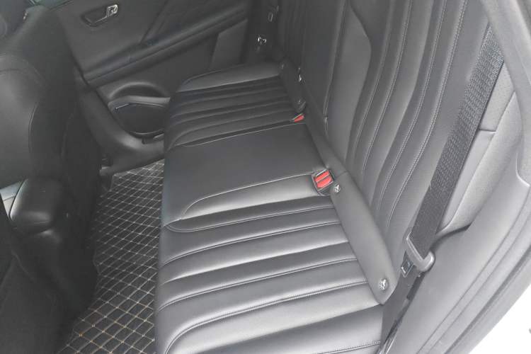 Used AION V 2024 Aion Tyrannosaurus 650 Smart Luxury Edition Left Rear Seat