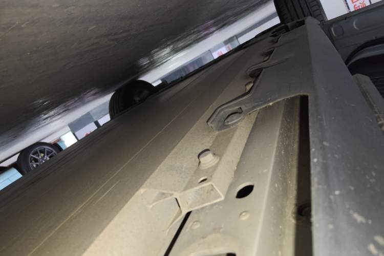 Used AION V 2024 Plus 70 Star Edition Ternary Lithium Left Side Sill