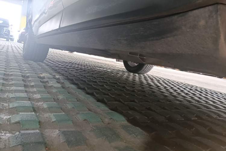 Used AION V 2024 Plus 70 Smart Edition Ternary Lithium Left Side Sill