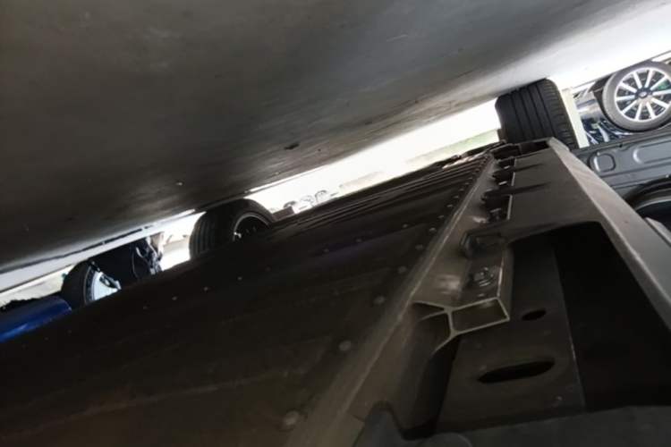 Used AION V 2024 Plus 70 Star Edition Lithium Iron Phosphate Left Side Sill