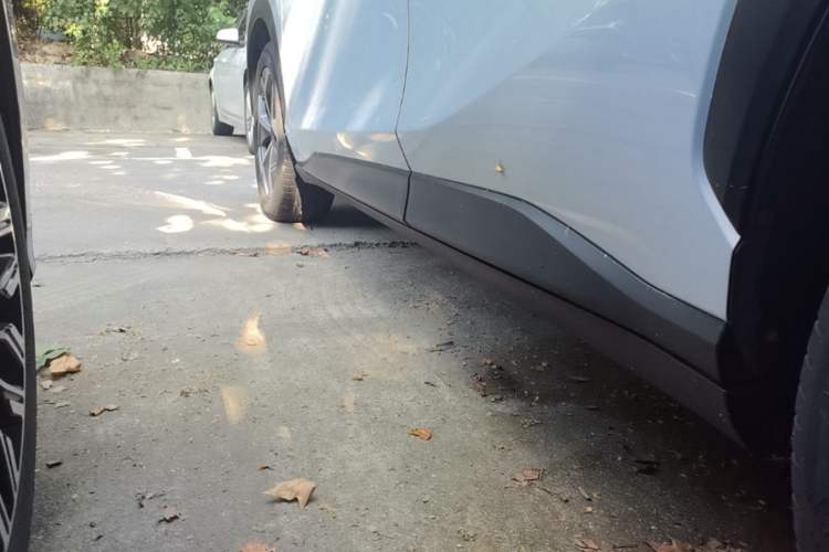 Used AION V 2024 Plus 70 Star Edition Ternary Lithium Left Side Sill