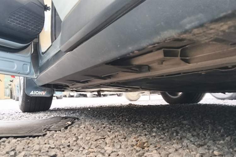 Used AION V 2024 Plus 70 Star Edition Lithium Iron Phosphate Left Side Sill