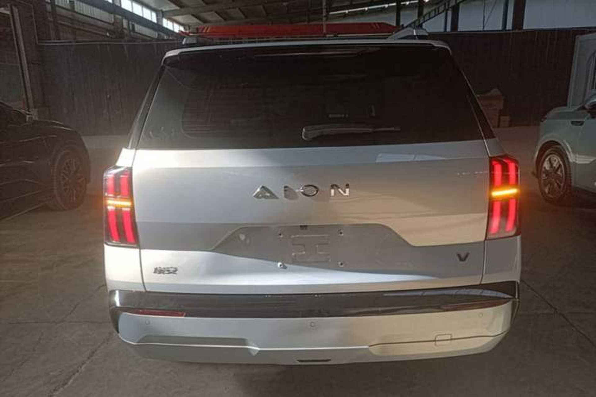 Used AION V 2024 Aion Tyrannosaurus 650 Smart Premium Edition Rear