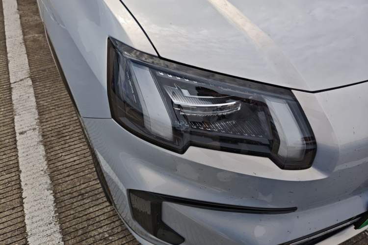 Used AION V 2024 Aion Tyrannosaurus 520 Smart Enjoy Edition Right Front Headlight