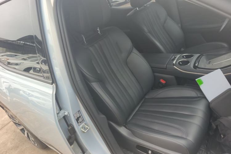 Used AION V 2024 Aion Tyrannosaurus 650 Smart Premium Edition Right Front Seat