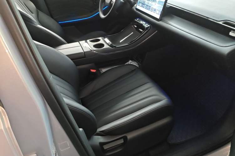 Used AION V 2024 Aion Tyrannosaurus 520 Smart Enjoy Edition Right Front Seat