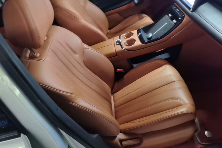 Used AION V 2024 Aion Tyrannosaurus 650 Smart Luxury Edition Right Front Seat