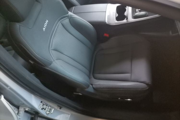 Used AION V 2024 Plus 70 Tech Edition Lithium Iron Phosphate Right Front Seat