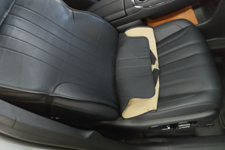 Used AION V 2024 Aion Tyrannosaurus 650 Smart Premium Edition Right Front Seat