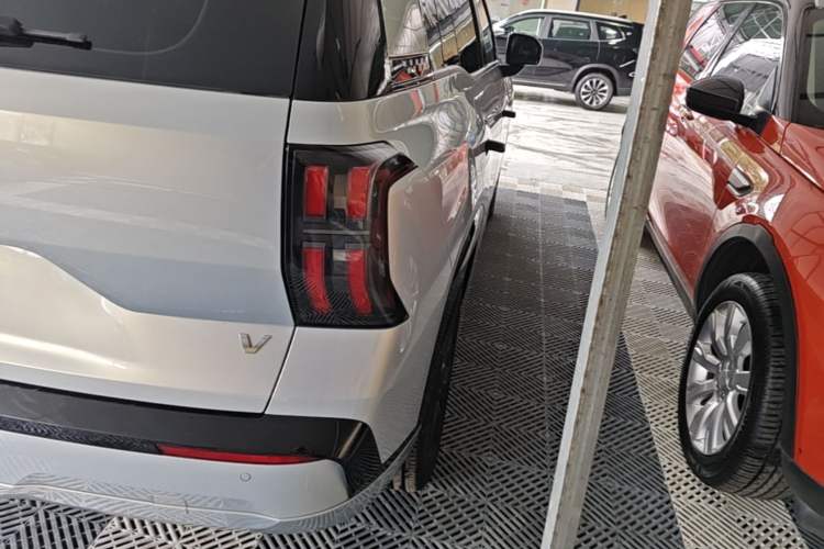 Used AION V 2024 Aion Tyrannosaurus 520 Smart Enjoy Edition Right Rear Taillight
