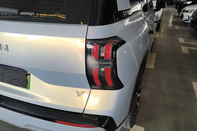 Used AION V 2024 Aion Tyrannosaurus 520 Smart Luxury Edition Right Rear Taillight