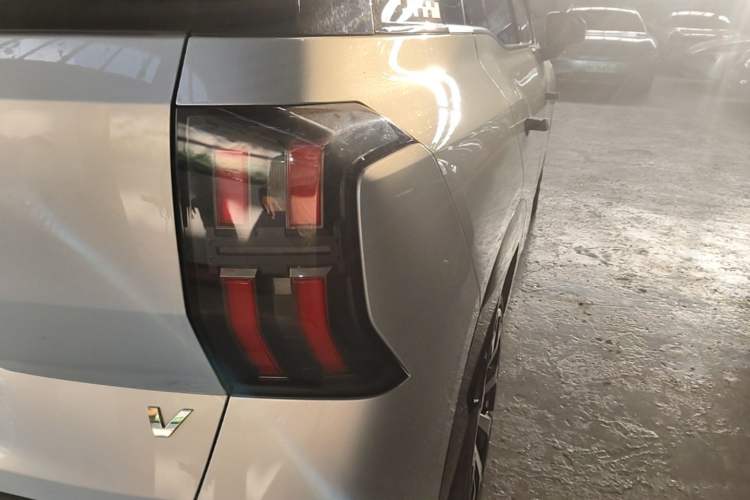 Used AION V 2024 Aion Tyrannosaurus 650 Smart Luxury Edition Right Rear Taillight