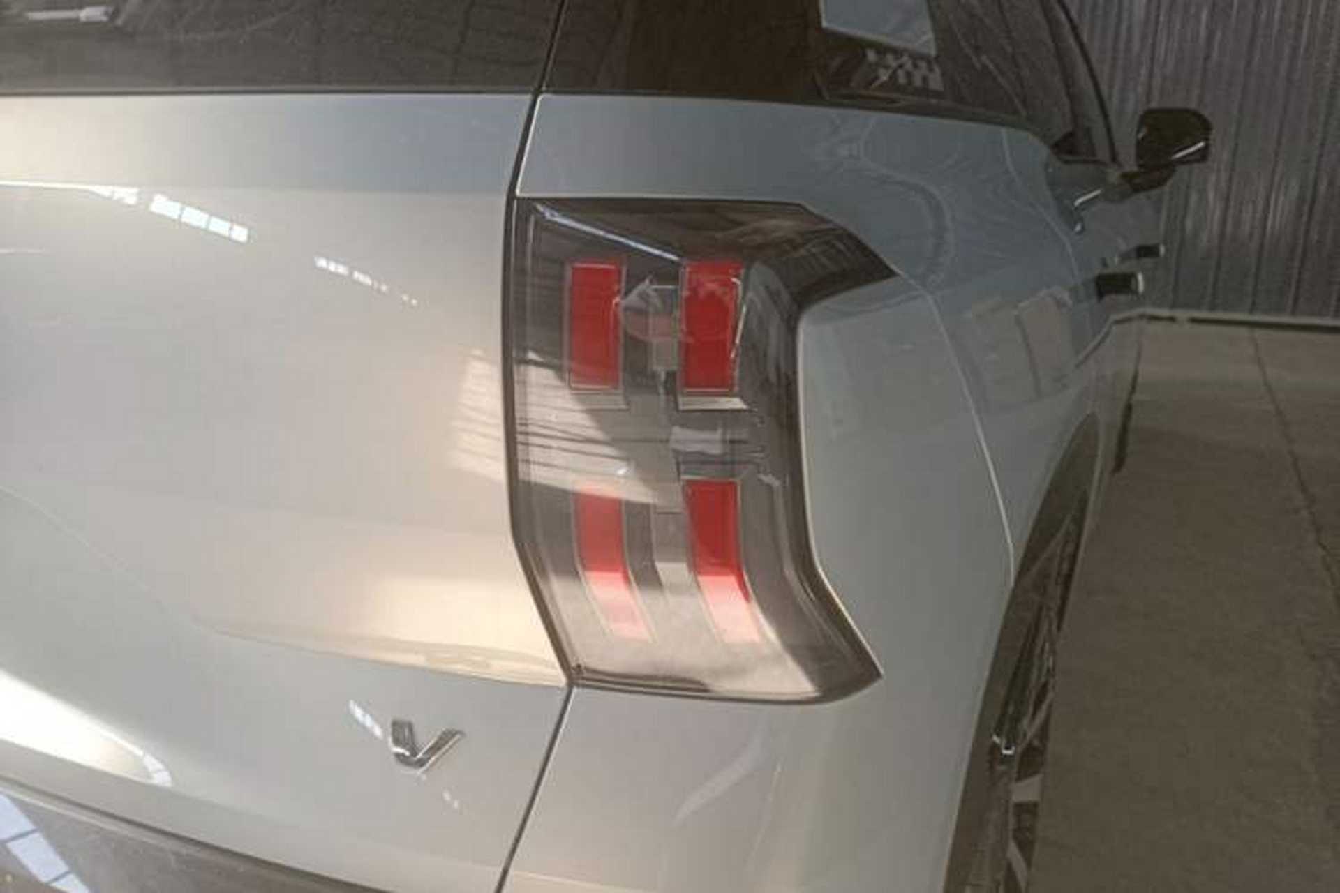 Used AION V 2024 Aion Tyrannosaurus 650 Smart Premium Edition Right Rear Taillight