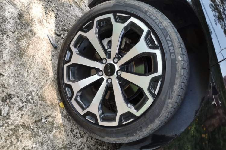 Used AION V 2024 Aion Tyrannosaurus 520 Smart Luxury Edition Right Rear Wheel Hub