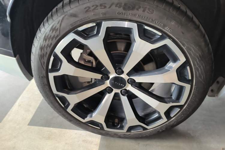 Used AION V 2024 Aion Tyrannosaurus 520 Smart Luxury Edition Right Rear Wheel Hub