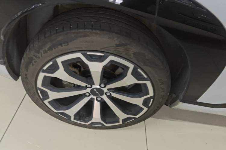 Used AION V 2024 Aion Tyrannosaurus 650 Smart Premium Edition Right Rear Wheel Hub