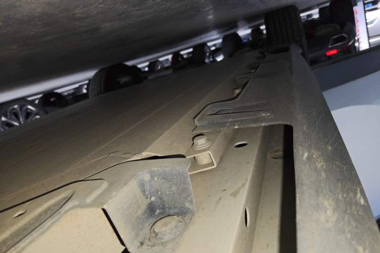 Used AION V 2024 Plus 70 Star Edition Ternary Lithium Right Side Sill