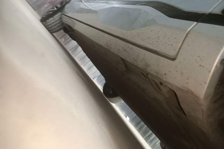 Used AION V 2024 Aion Tyrannosaurus 650 LiDAR Edition Right Side Sill