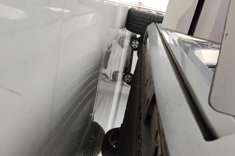 Used AION V 2024 Aion Tyrannosaurus 650 LiDAR Edition Right Side Sill