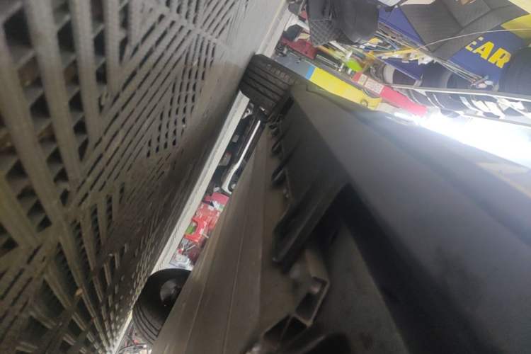 Used AION V 2024 Plus 70 Star Edition Ternary Lithium Right Side Sill
