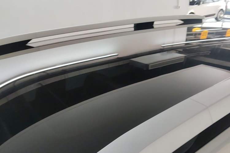 Used AION V 2024 Aion Tyrannosaurus 650 LiDAR Edition Roof