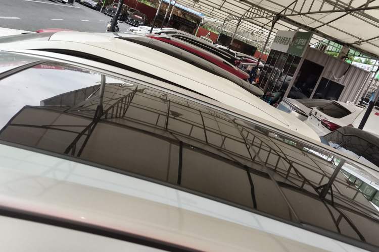 Used AION V 2024 Plus 70 Star Edition Lithium Iron Phosphate Roof