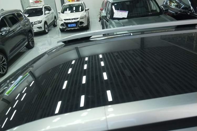 Used AION V 2024 Aion Tyrannosaurus 650 Smart Premium Edition Roof