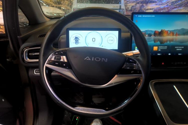 Used AION V 2024 Plus 70 Star Edition Lithium Iron Phosphate Steering Wheel