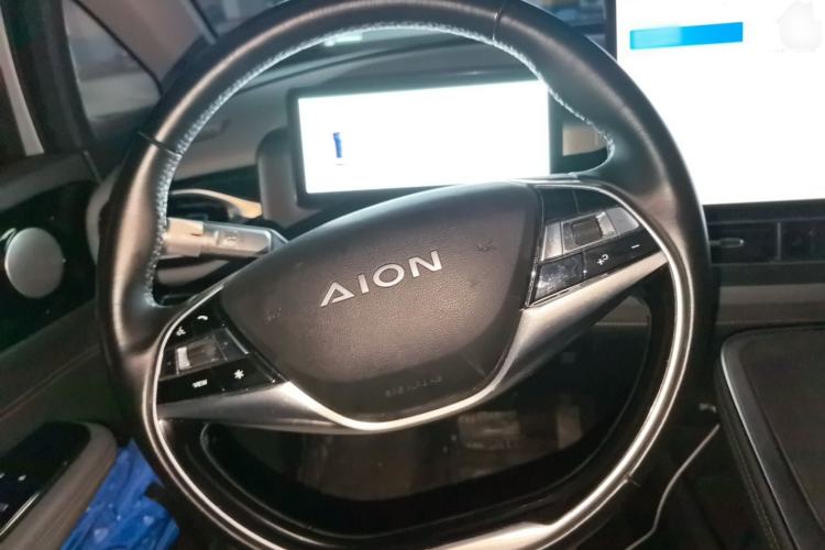 Used AION V 2024 Plus 70 Star Edition Lithium Iron Phosphate Steering Wheel
