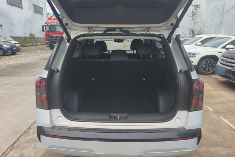Used AION V 2024 Aion Tyrannosaurus 650 Smart Premium Edition Trunk