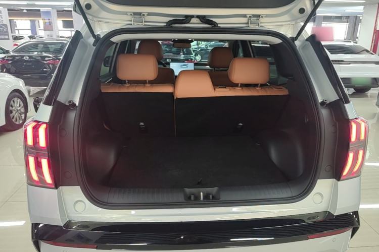 Used AION V 2024 Aion Tyrannosaurus 520 Smart Luxury Edition Trunk