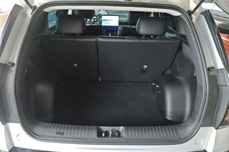Used AION V 2024 Aion Tyrannosaurus 520 Smart Enjoy Edition Trunk