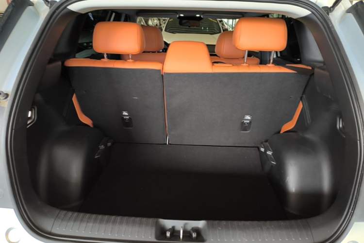 Used AION V 2024 Aion Tyrannosaurus 520 Smart Luxury Edition Trunk