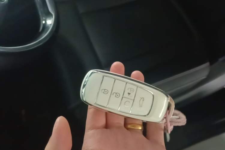 Used AION V 2024 Plus 70 Smart Edition Ternary Lithium Vehicle Key