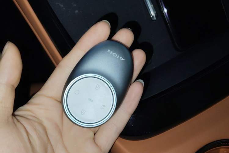 Used AION V 2024 Aion Tyrannosaurus 650 LiDAR Edition Vehicle Key