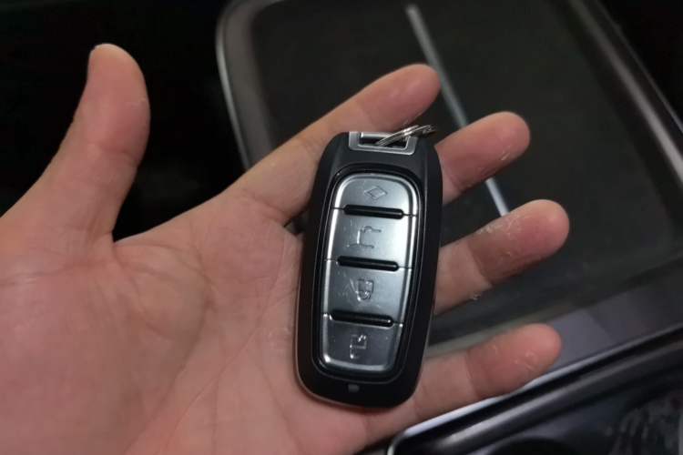 Used AION V 2024 Plus 70 Star Edition Lithium Iron Phosphate Vehicle Key