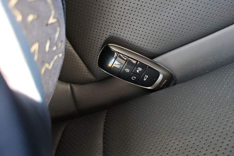 Used AION V 2024 Plus 70 Star Edition Lithium Iron Phosphate Vehicle Key