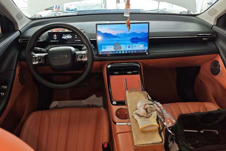 Used AION V 2024 Aion Tyrannosaurus 520 Smart Luxury Edition Center Console
