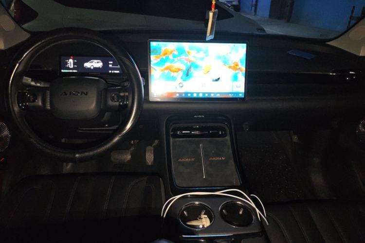 Used AION V 2024 Aion Tyrannosaurus 650 Smart Luxury Edition Center Console