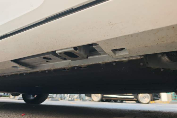 Used AION V 2024 Aion Tyrannosaurus 650 LiDAR Edition Chassis Rear Left
