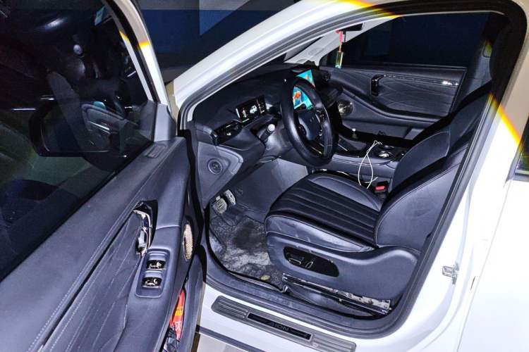 Used AION V 2024 Aion Tyrannosaurus 650 Smart Luxury Edition Driver Seat