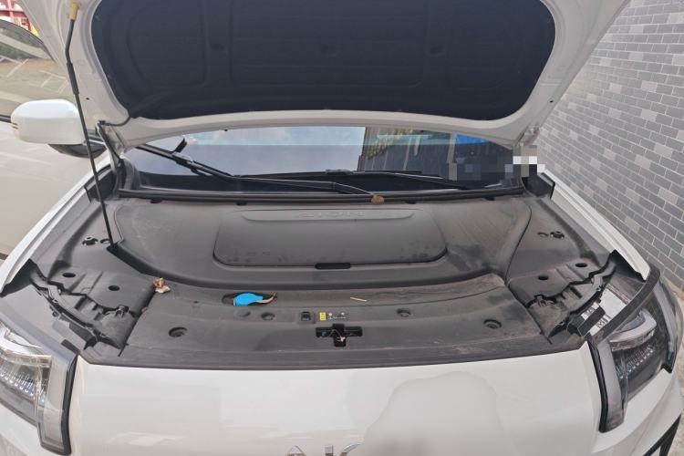 Used AION V 2024 Aion Tyrannosaurus 520 Executive Edition Engine Bay