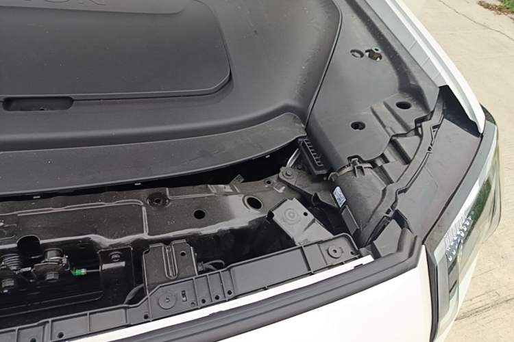 Used AION V 2024 Aion Tyrannosaurus 520 Smart Enjoy Edition Engine Bay Left