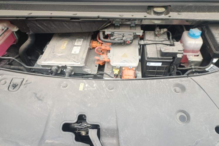 Used AION V 2024 Plus 70 Star Edition Lithium Iron Phosphate Engine Bay