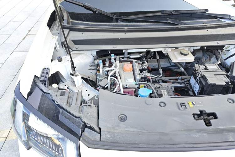 Used AION V 2024 Aion Tyrannosaurus 650 LiDAR Edition Engine Bay Right