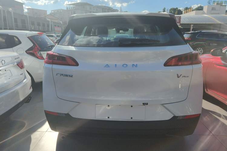 Used AION V 2024 Plus 70 Star Edition Lithium Iron Phosphate Exterior 4